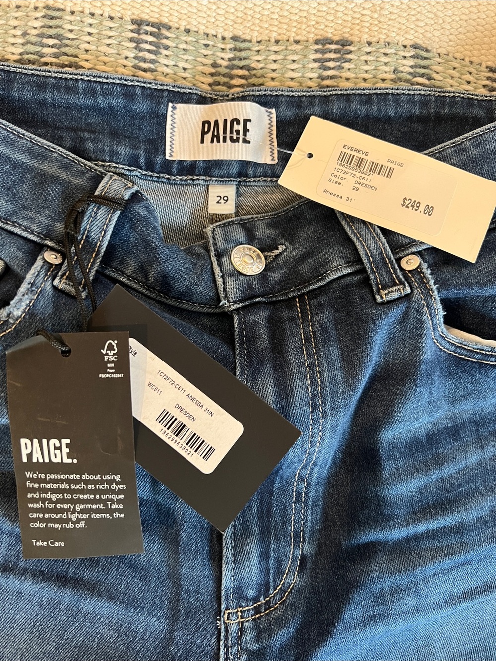 Paige Anessa 31” jeans - Picture 3 of 6